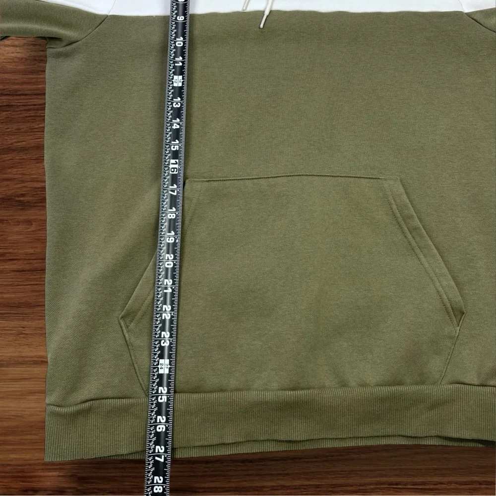 Puma Green and White Pullover Hoodie. Size Medium - Picture 5 of 9